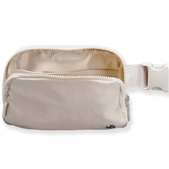 Lululemon Everywhere Belt Bag Extended Strap White Opal - Picture 3 of 6